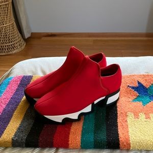 Preloved iRi neoprene sneakers!❤️